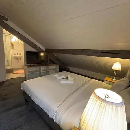 Pensión Le Point Du Jour